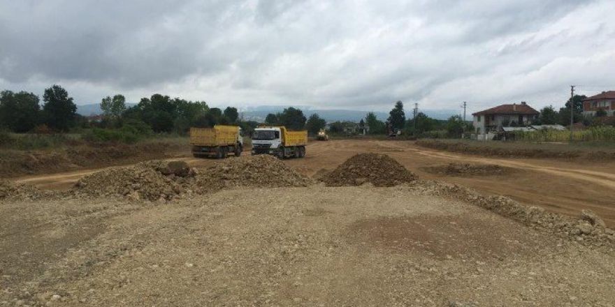 Beyciler’de Yol Açma Çalışması Devam Ediyor