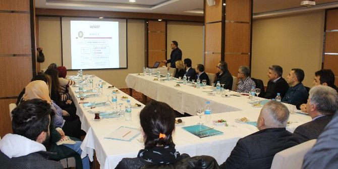 Kadın Doğum Uzmanları Düzenlenen Eğitim Seminerinde Bir Araya Geldi