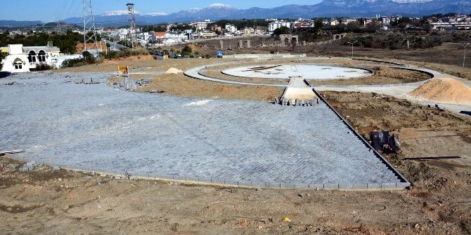 Manavgat Yemişli Mesire’de Çalışmalar Devam Ediyor