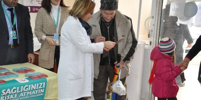 Hasta Ve Yakınları Antibiyotik Kullanımı Hakkında Bilgilendirildi