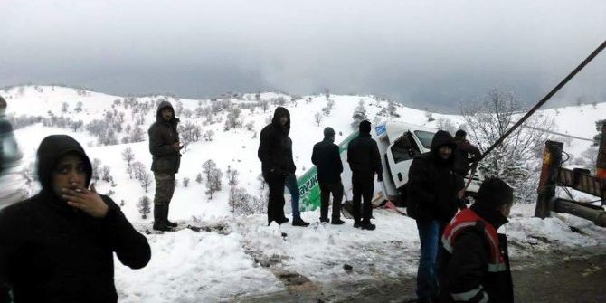 Kar, Hisarcık-simav Yolunda Sürücülere Geçit Vermiyor