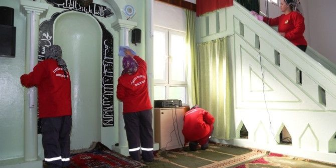 Yüreğir’de Camiler Pırıl Pırıl