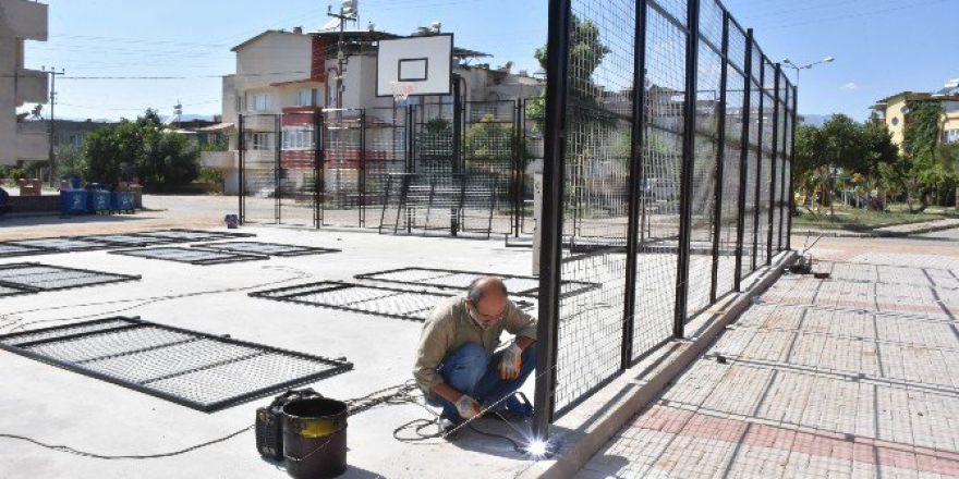 Nazilli Belediyesi Gençler İçin Yeni Spor Alanları Oluşturuyor