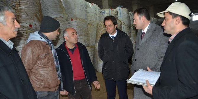 Ahlat’taki Patates Depoları Kontrol Edildi