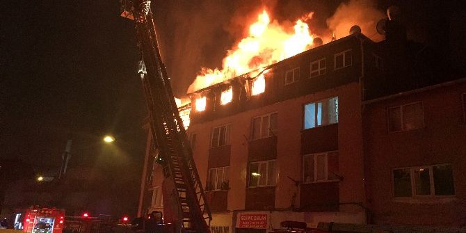 Üsküdar’da Bina Yangını