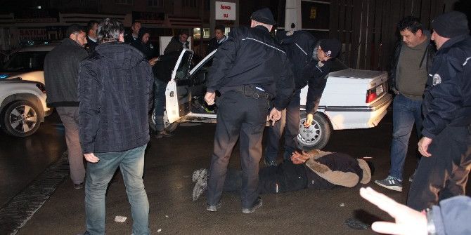 Trafik Magandaları 6 Araca Çarptıktan Sonra Polisi Peşine Taktı