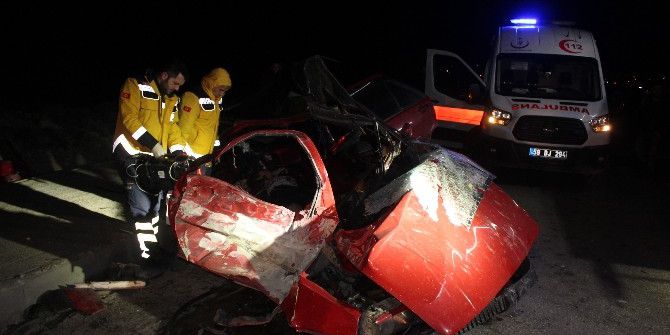 Tekirdağ’da İşçi Servisi İle Otomobil Çarpıştı: 1 Ölü, 1 Yaralı