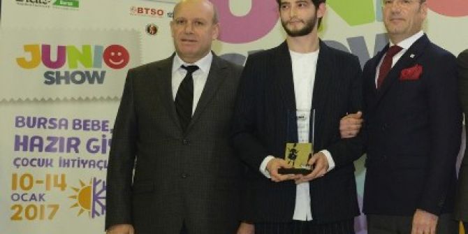 İstanbul Aydın Üniversitesi Öğrencisine Tasarım Ödülü