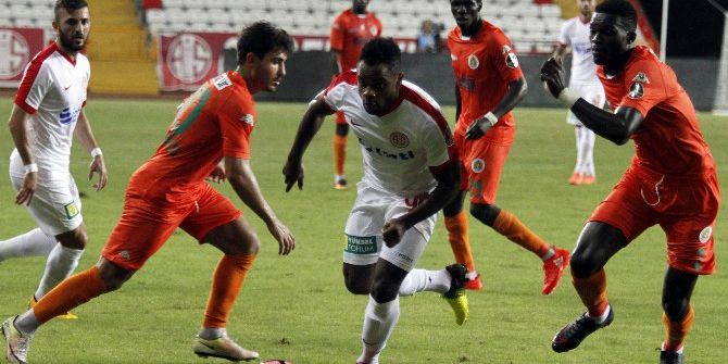 Alanyaspor İle Antalyaspor Süper Lig’de 2. Kez Karşılaşacak