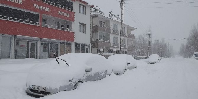 Varto’da Kar Yağışı