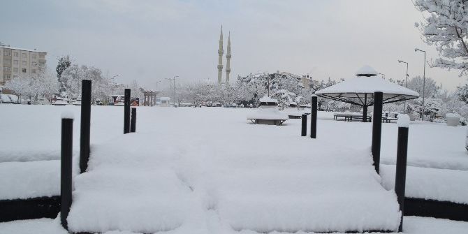 Bafra’da Kar Kalınlığı 30 Santime Ulaştı