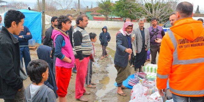 Torbalı Belediyesi’nden Mültecilere Yardım Eli