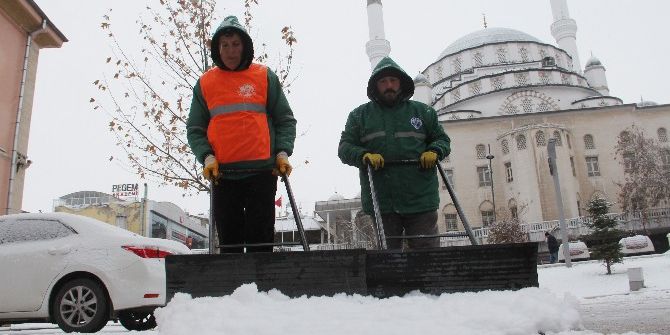 Elazığ’da 383 Köy Yolu Kapandı