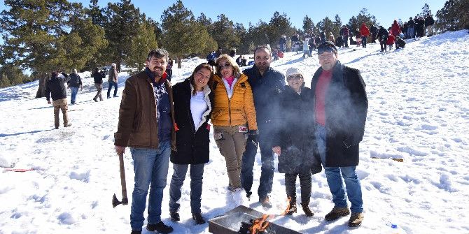 Adanalılar Kar Şenliği İçin Kızıldağ’da Buluşuyor