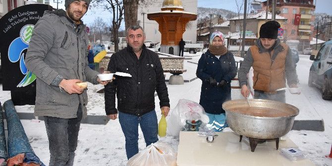 Belediyeden Karda Çorba İkramı