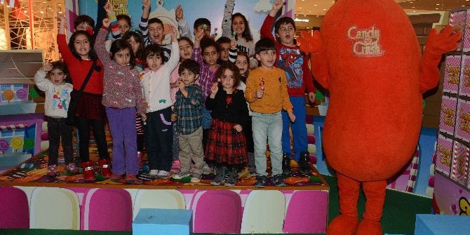 Meşhur Şeker Patlatma Oyunu Candy Crush İzmir Optimum’da