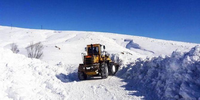 Malatya’da 472 Mahalle Yolu Ulaşıma Kapandı