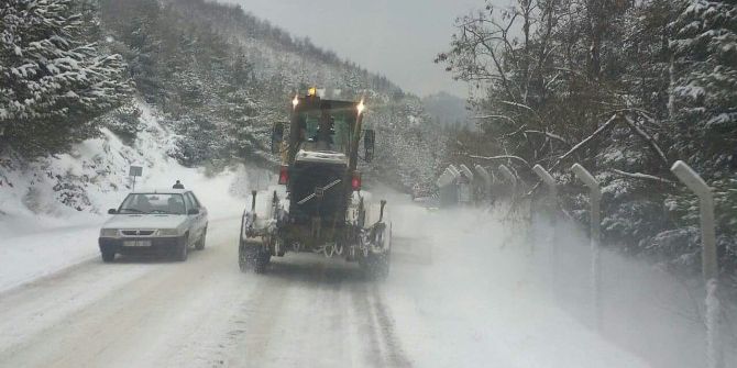 Dağ Yolunda Kar Sebebiyle Zincirleme Kaza