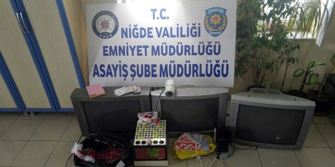 Dernekte Tombala Oynayan 44 Kişi Suçüstü Yakalandı