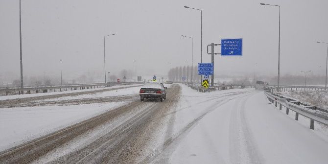 Bozüyük’te Kar Yağışı Etkili Oldu