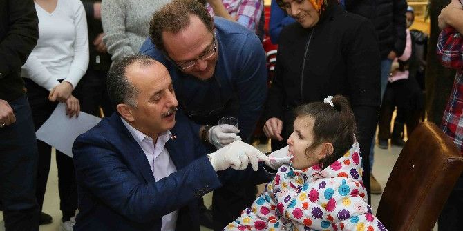 Engelli Kursiyerlere Ağız Ve Diş Bakımı