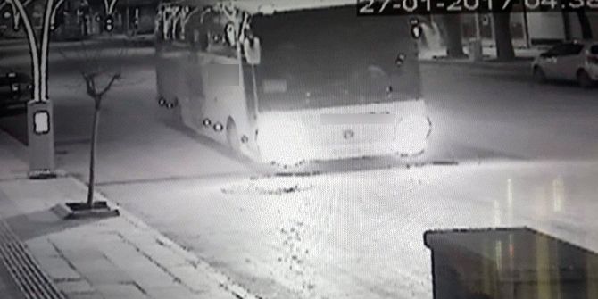 Freni Boşalan Yolcu Otobüsü Kameralara Yansıdı