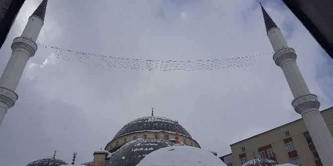 Tatvan’da Kar Yağışı