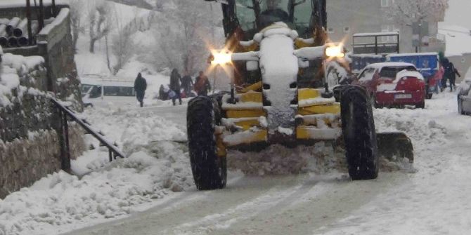 Kulp’ta 35 Köy Yolu Ulaşıma Kapandı
