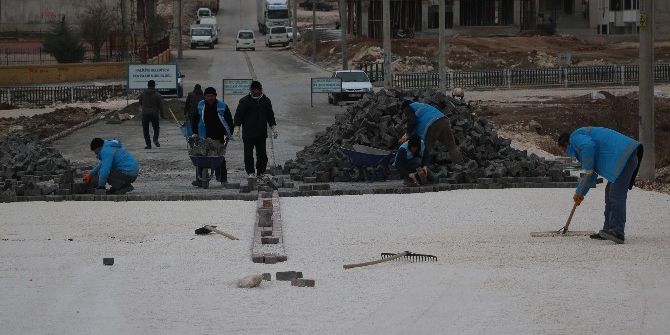 Haliliye Belediyesi İlçedeki Yol İhtiyaçlarını Birer Birer Gidiyor