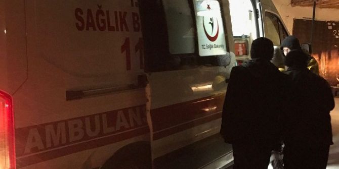 Kar Nedeniyle Mahsur Kalan Hastaya Güçlükle Ulaşıldı