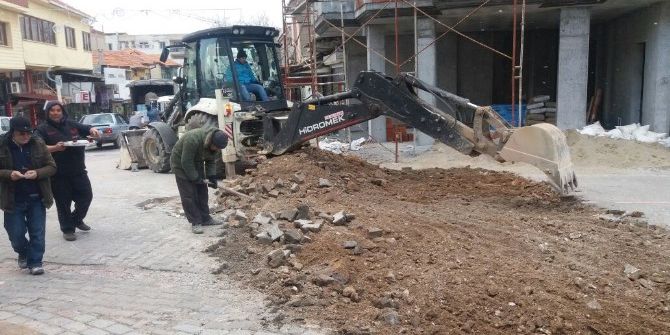 Yollar Büyükşehirle Yenileniyor