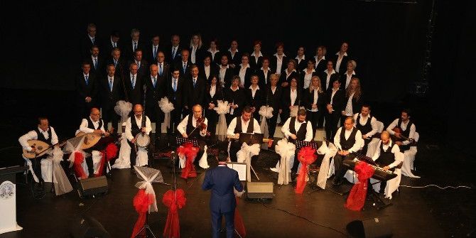 Efeler Beldiyesi Türk Sanat Müziği Korosu Kulakların Pasını Sildi