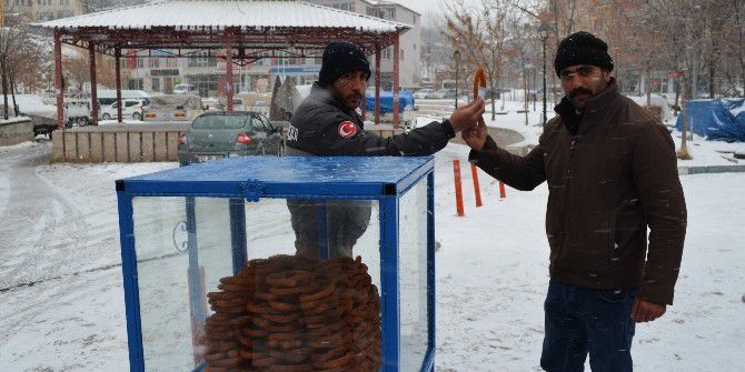 Halka Tatlısı İşsizlerin Geçim Kaynağı Oldu