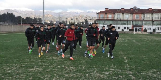 Nazilli Belediyespor Kanat Varyasyonları Ve Taktik Çalıştı
