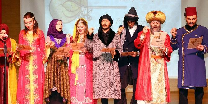 Başkan Ak Mohaç Türküsü Şiirini Şehitler İçin Okudu