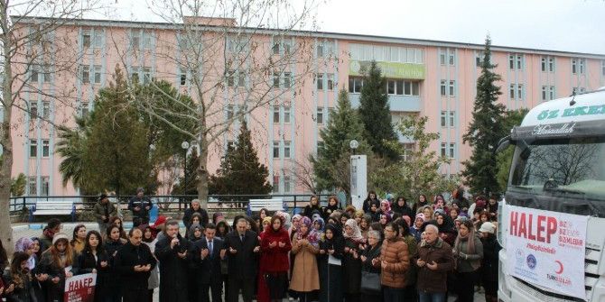 Pamukkale Üniversitesi Öğrencilerinden Halep’e 3 Yardım Tır’ı