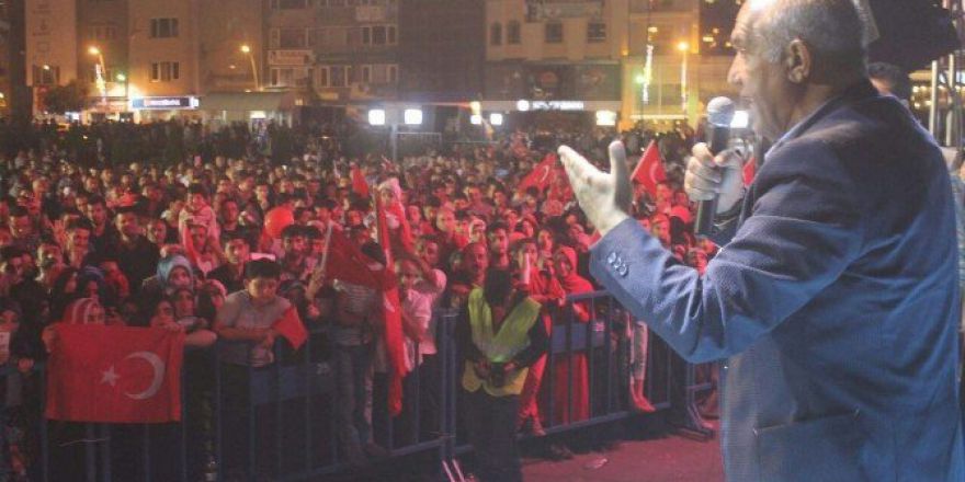 Ilıcalı "Bu Millet Duruşuyla Tüm Dünyaya Demokrasi Dersi Verdi"