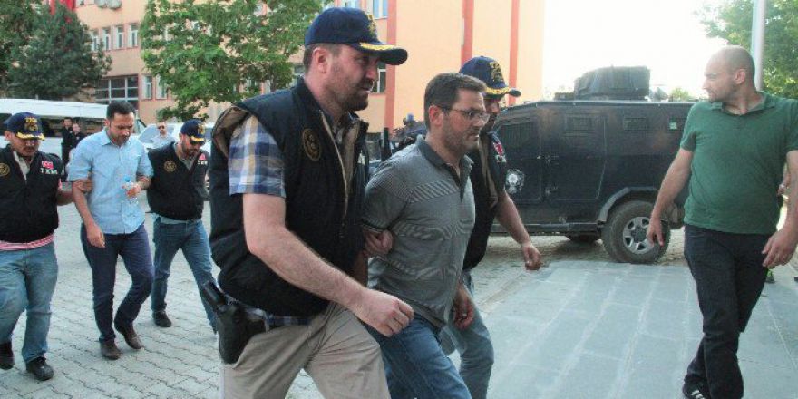 Muş’ta 2 Hakim Tutuklandı