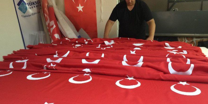 Türk Bayrağı Satışında Rekor Artış