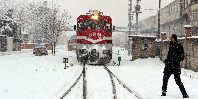 Batman’da 565 Köy Ve Mezra Yolu Ulaşıma Kapandı