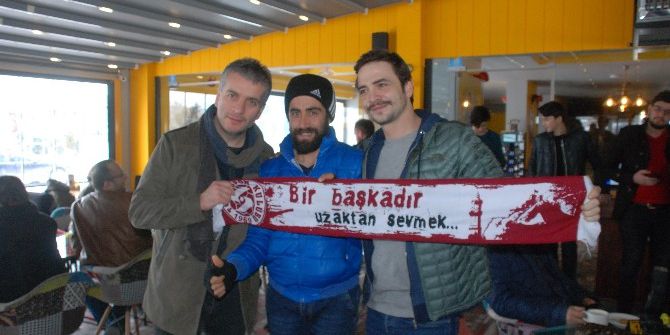 Ünlü Oyuncular Murat Cemcir Ve Ahmet Kural, Hayranları İle Buluştu