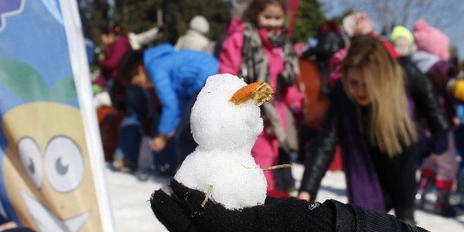 Antalyalı Çocuklar 10 Kamyon Karla Kışı Yaşadı