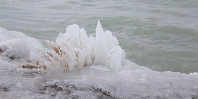 Eğirdir Gölü’nün Kıyısı Dondu