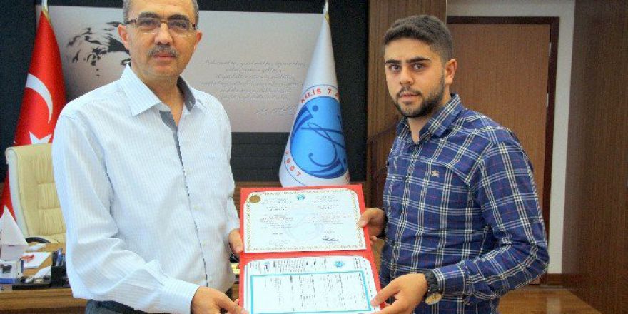 7 Aralık Üniversitesi 9 Bininci Öğrencisi Mezun Oldu