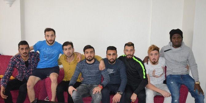 Amatör Maçta İlginç Olay