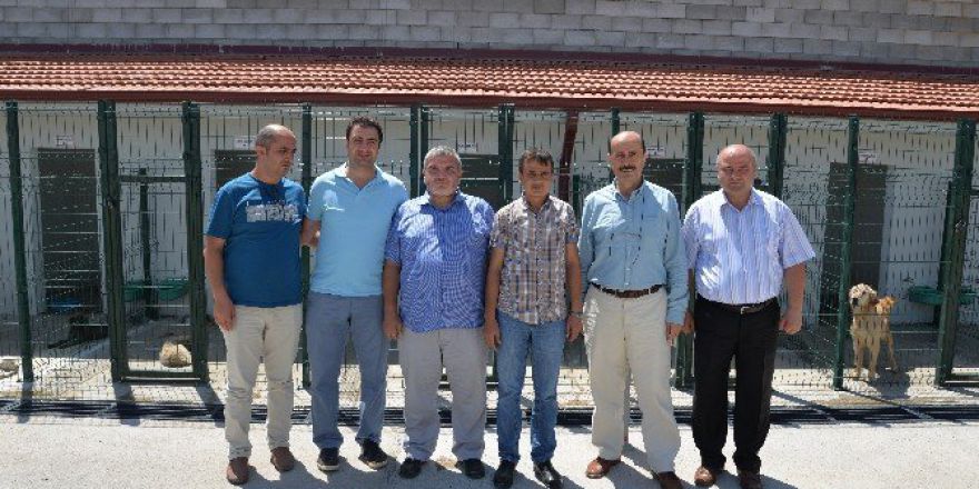 İnegöl’den Bilecik Belediyesi Sokak Hayvanları Tedavi Ve Rehabilitasyon Merkezi’ne Ziyaret