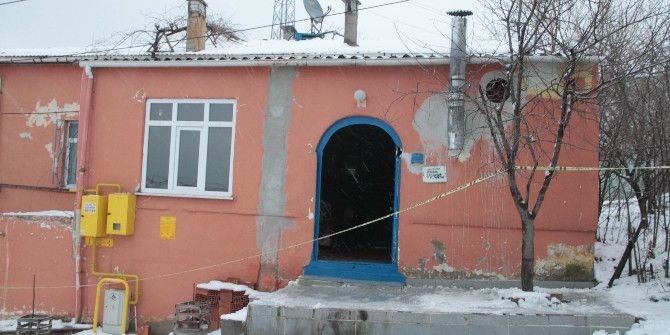 Yangını Söndürmeye Çalışırken Zehirlenerek Öldü