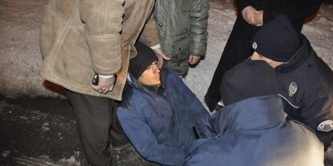 Otostop Çeken Epilepsi Hastası Donmaktan Son Anda Kurtuldu