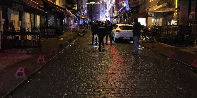 Beyoğlu’nda Silahlı Kavga : 1’i Polis 4 Yaralı