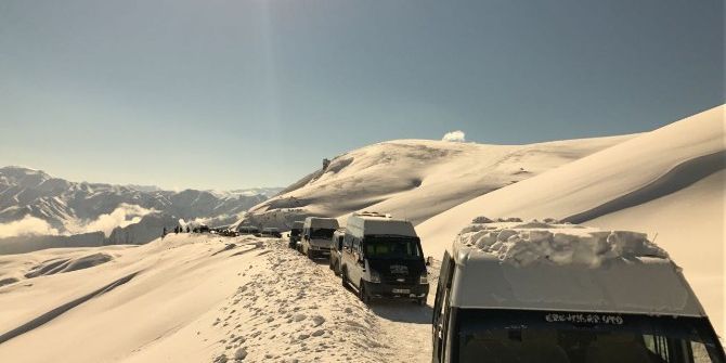 Hakkari’de 59 Köy Ve 198 Mezra Yolu Kapandı